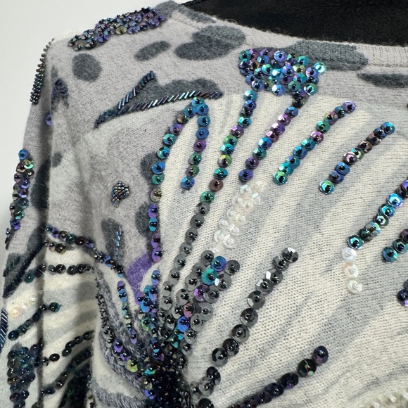 Vintage Magnolia Abstract Purple and Gray Sweater - Picture 5 of 14